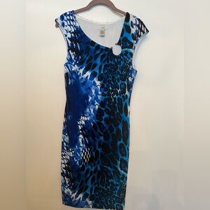 CACHE FITTED DRESS SIZE 8.  DIFFERENT SHADES OF RICH BLUE, BLACK & WHITE.